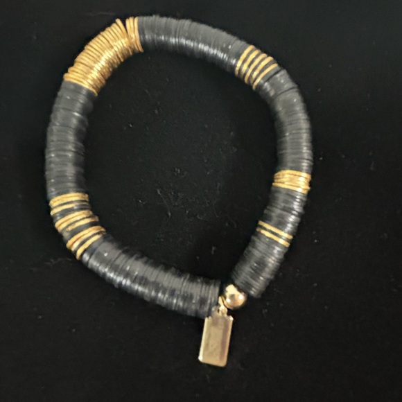 Meghan Bo Designs black and gold disk bracelet stretch bracelet - Picture 5 of 5